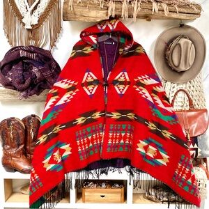 Southwestern Aztec boho hooded cape w prairie cottage cabin vibe
